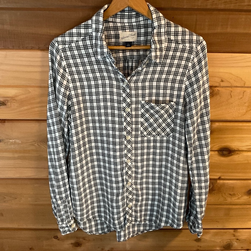 Universal Thread Large Black and White plaid high, low tunic top